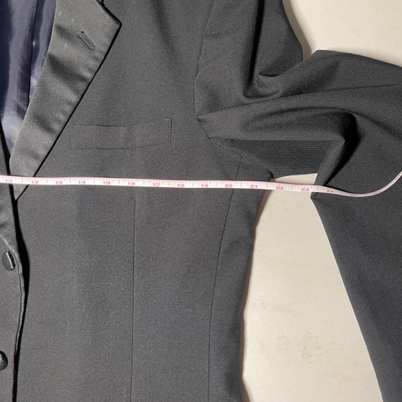 Chaps Ralph Lauren Tuxedo Coat. Single Breast 2 Button. Satin Lapels. 43L” Black - Picture 7 of 8